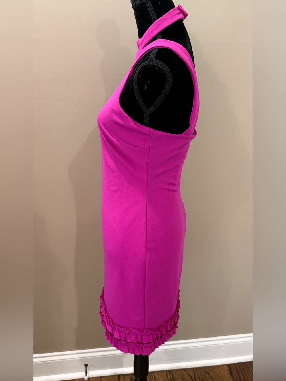Women’s BEBE fuschia pink halter ruffle hem mini dress- Size Medium - Picture 3 of 6